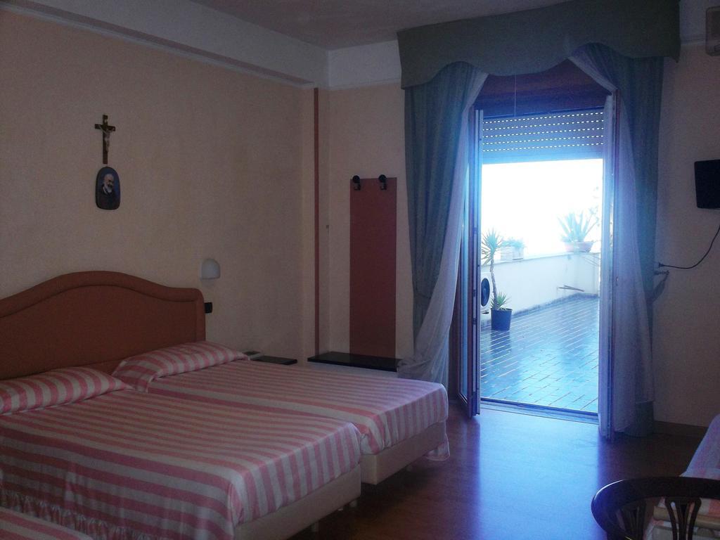 Hotel Gaggiano San Giovanni Rotondo Værelse billede