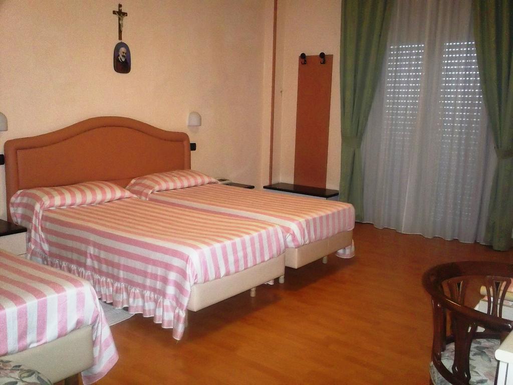 Hotel Gaggiano San Giovanni Rotondo Værelse billede