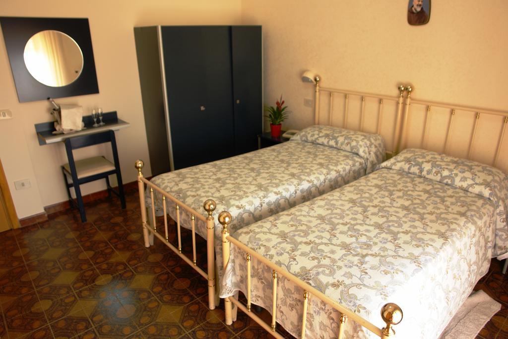 Hotel Gaggiano San Giovanni Rotondo Værelse billede
